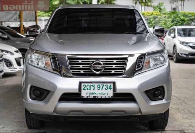 2019 NISSAN Navara