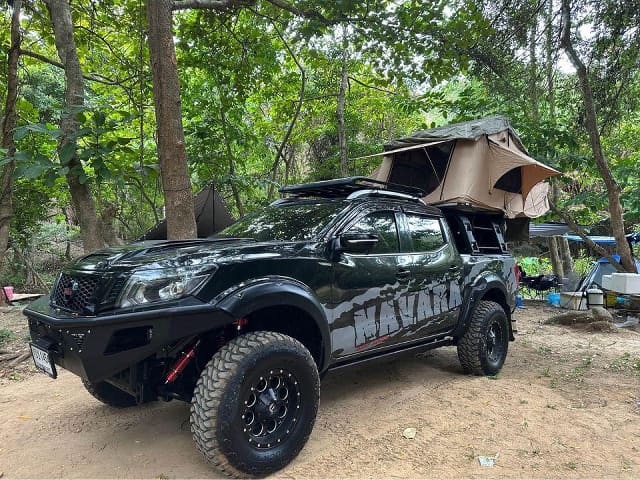 2017 NISSAN Navara