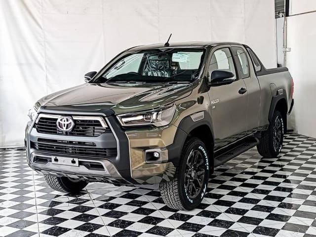 2024 TOYOTA Hilux