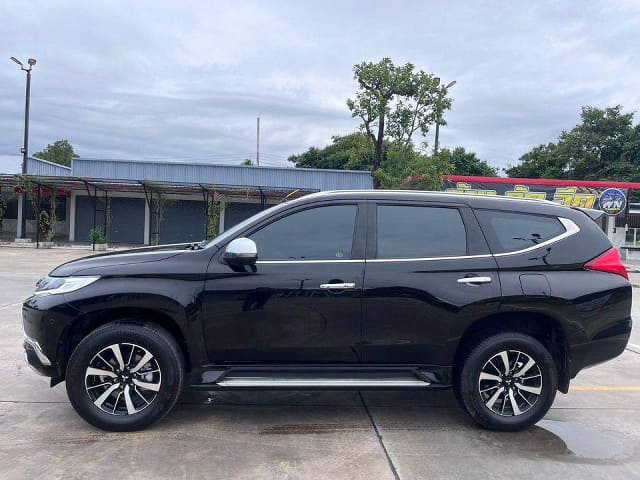 2017 MITSUBISHI Pajero, 