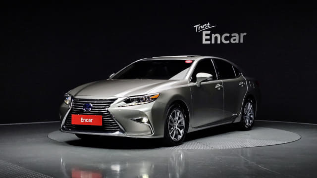 2017 LEXUS ES