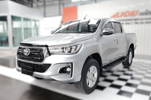 2019 TOYOTA Hilux