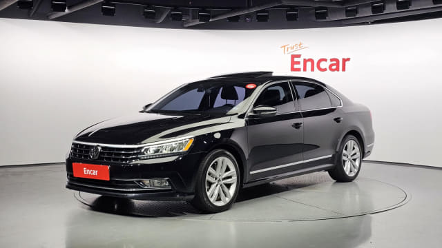 2018 VOLKSWAGEN Passat