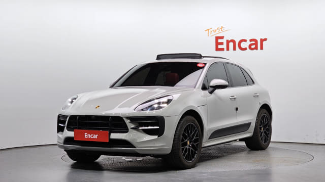 2020 Porsche MACAN