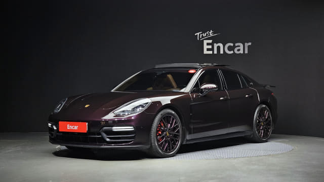 2020 Porsche Panamera