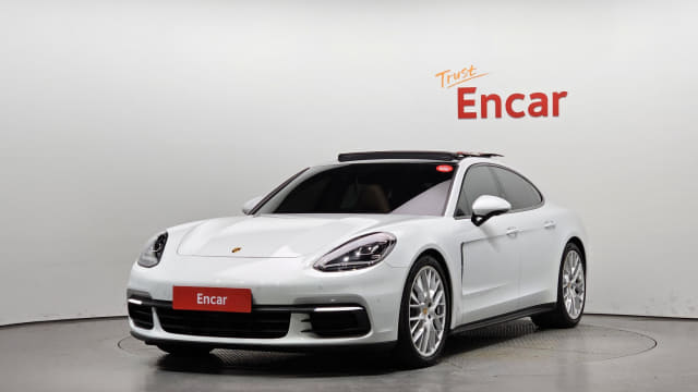 2018 Porsche Panamera