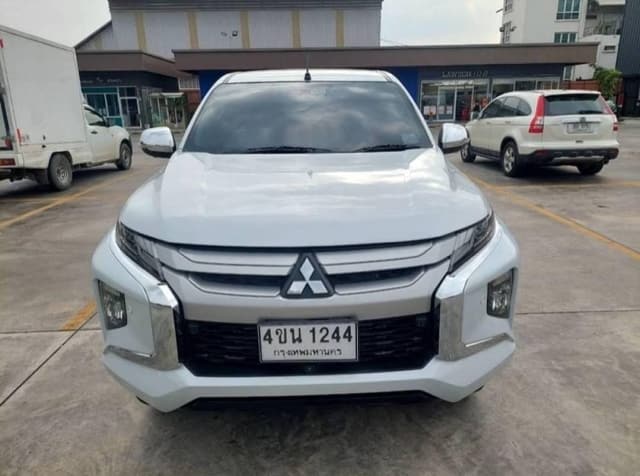 2020 MITSUBISHI Triton