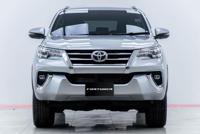 2019 TOYOTA Fortuner