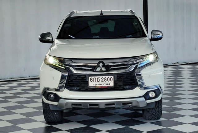 2017 MITSUBISHI Pajero