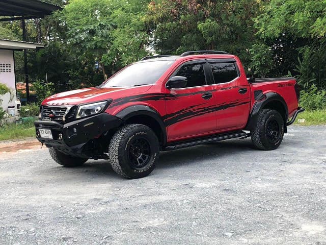 2017 NISSAN Navara