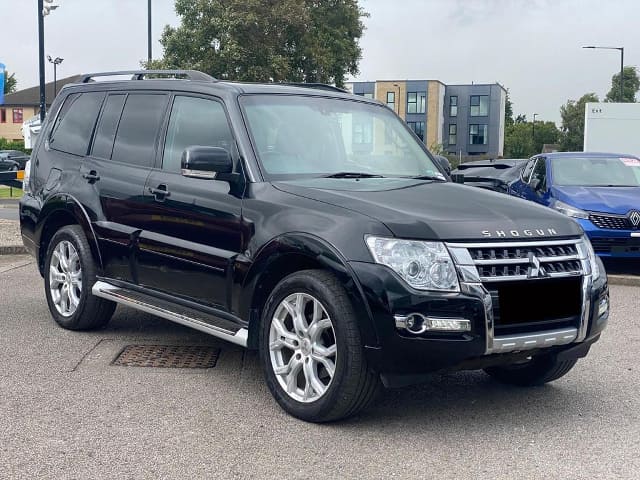 2017 MITSUBISHI Shogun