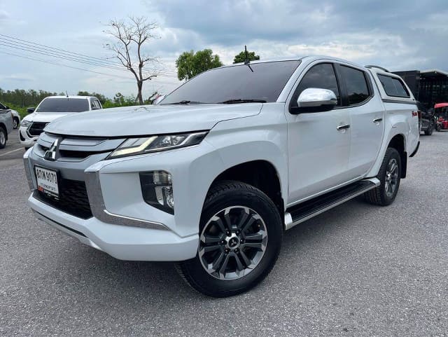 2019 MITSUBISHI Triton