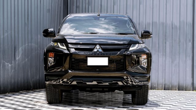 2020 MITSUBISHI Triton