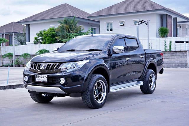 2017 MITSUBISHI Triton