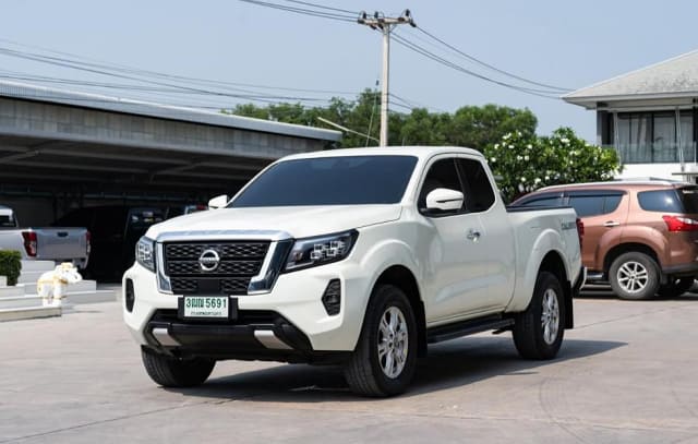 2020 NISSAN Navara