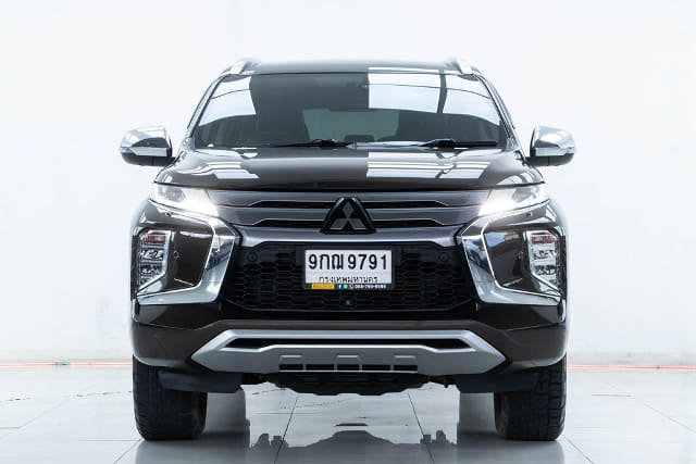 2019 MITSUBISHI Pajero, 