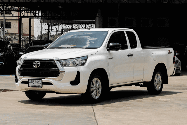 2021 TOYOTA Hilux