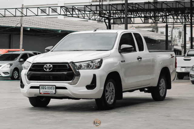 2021 TOYOTA Hilux