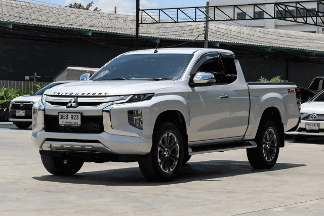 2021 MITSUBISHI Triton