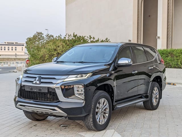 2020 MITSUBISHI Montero