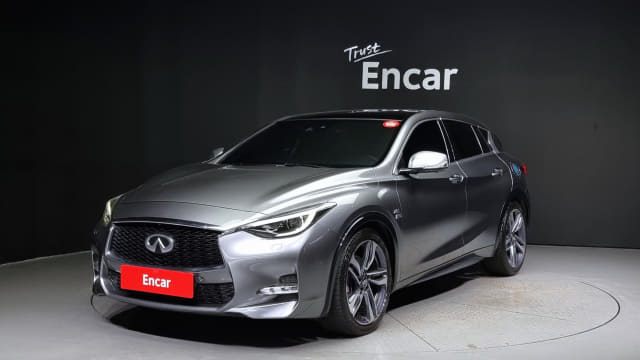 2017 Infiniti Q30