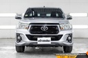 2019 TOYOTA Hilux