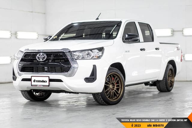 2023 TOYOTA Hilux