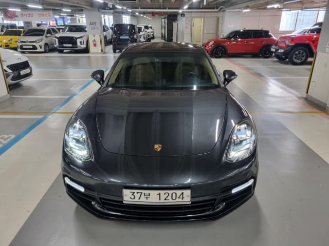 2018 Porsche Panamera