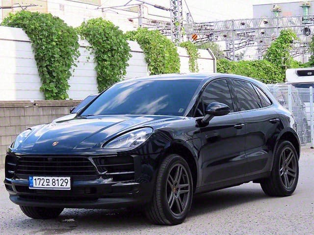 2021 Porsche MACAN