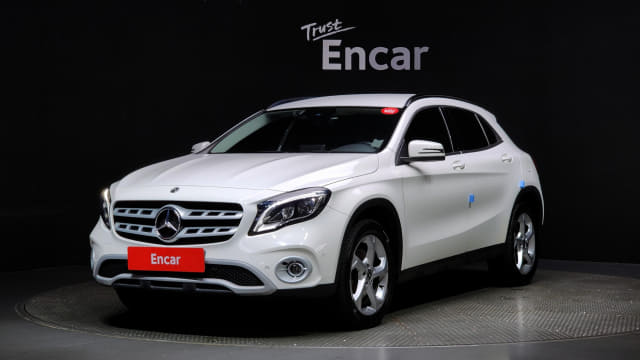 2018 MERCEDES-BENZ GLA-Class