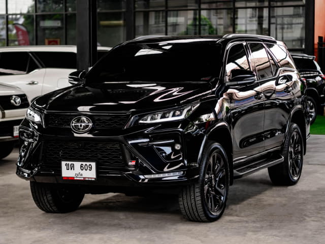 2022 TOYOTA Fortuner