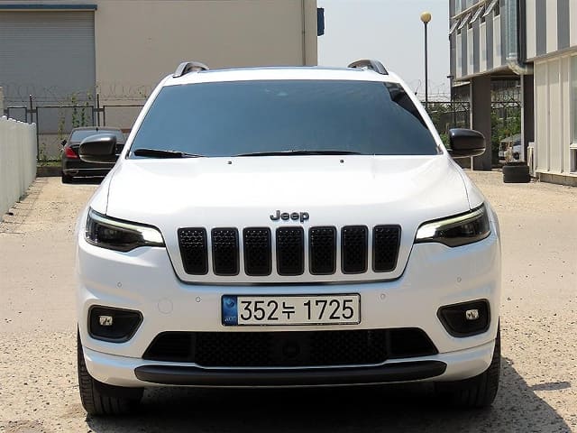 2021 JEEP Cherokee