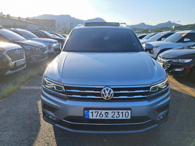 2020 VOLKSWAGEN Tiguan