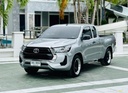 2021 TOYOTA Hilux