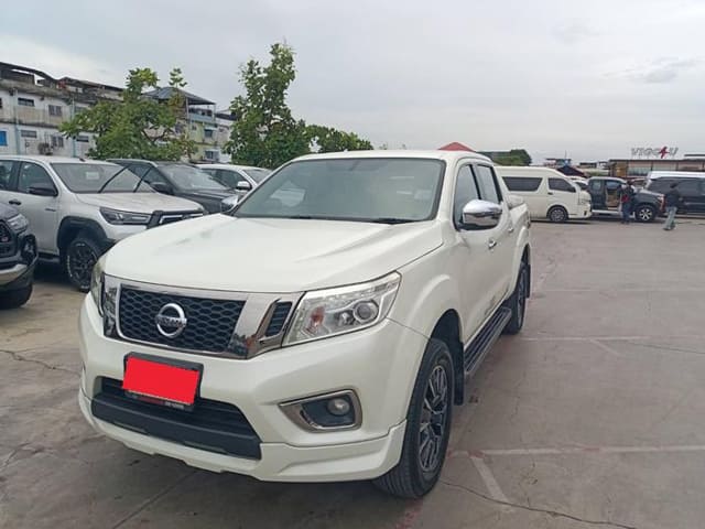 2017 NISSAN Navara