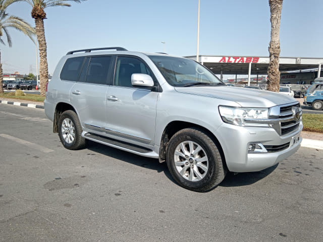 2019 TOYOTA Land Cruiser