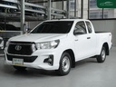 2019 TOYOTA Hilux