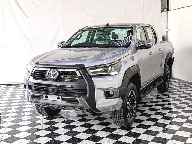 2024 TOYOTA Hilux