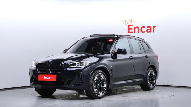 2022 BMW iX3