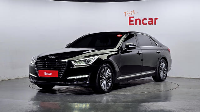 2018 Genesis EQ900