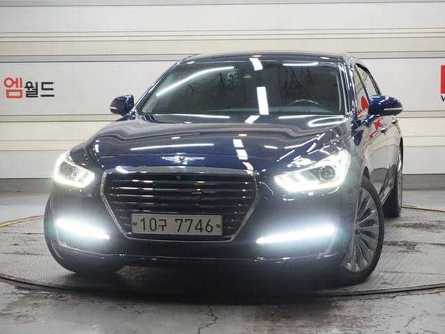 2017 Genesis EQ900, 