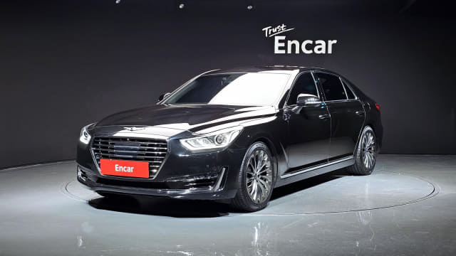 2018 Genesis EQ900