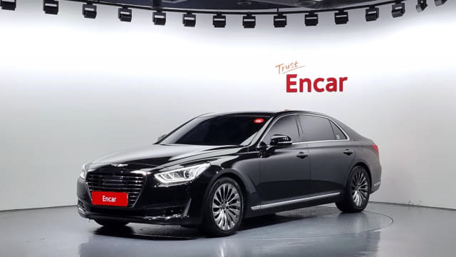 2018 Genesis EQ900