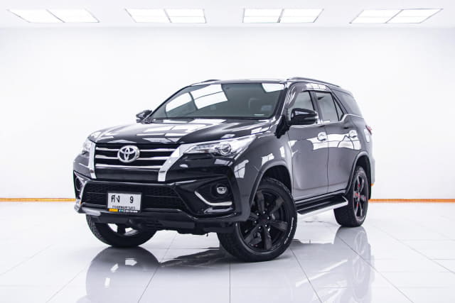 2018 TOYOTA Fortuner