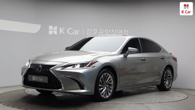 2021 LEXUS ES