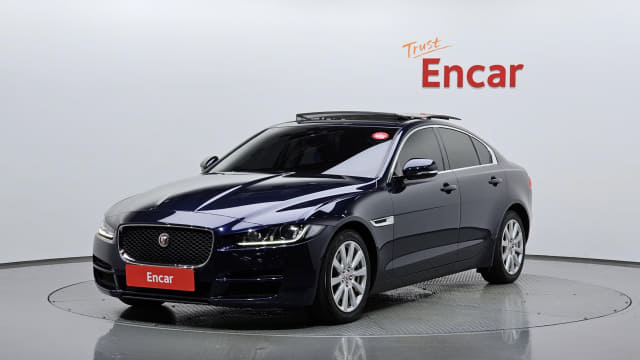 2018 JAGUAR XE