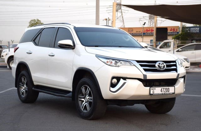 2019 TOYOTA Fortuner