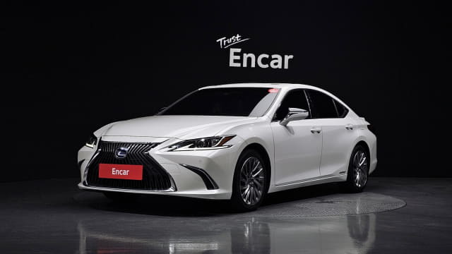 2020 LEXUS ES