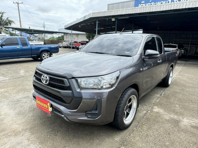 2021 TOYOTA Hilux