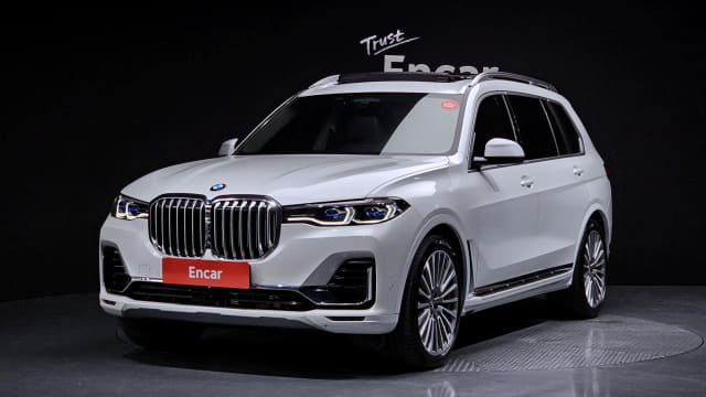 2022 BMW X7